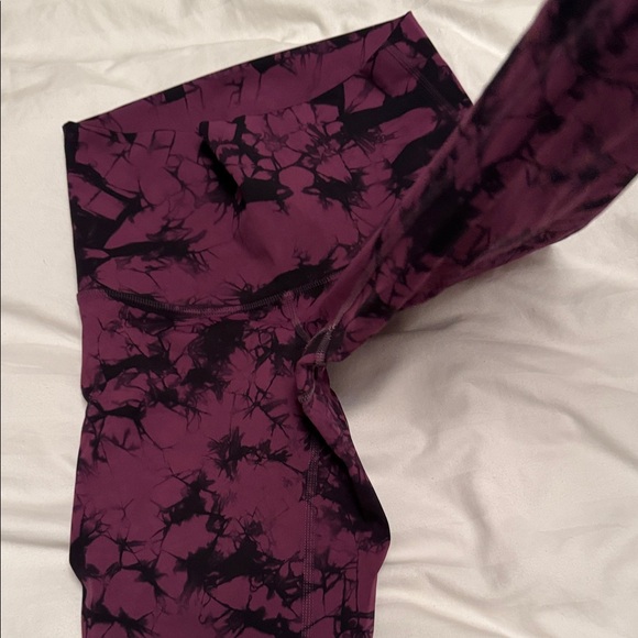 Lululemon Wunder Under High-Rise Leggings – Purple Tie Dye – Full Length - Picture 8 of 8